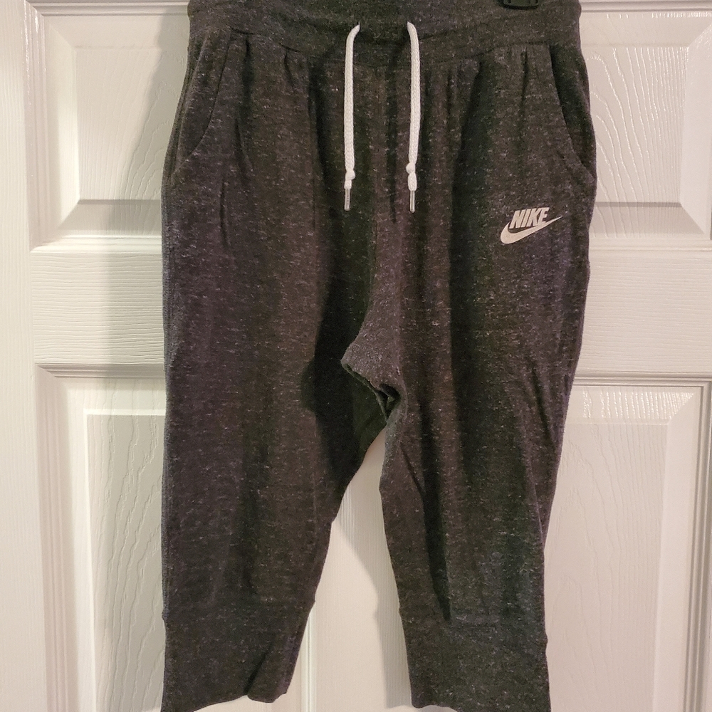 " Nike" drawstring Capris! Size: Large (Girls)  Color: Gray n White speckled